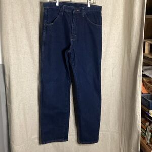 Rustler Men's Deep Blue Relaxed Jeans 34x30 these are like new.  See pictures